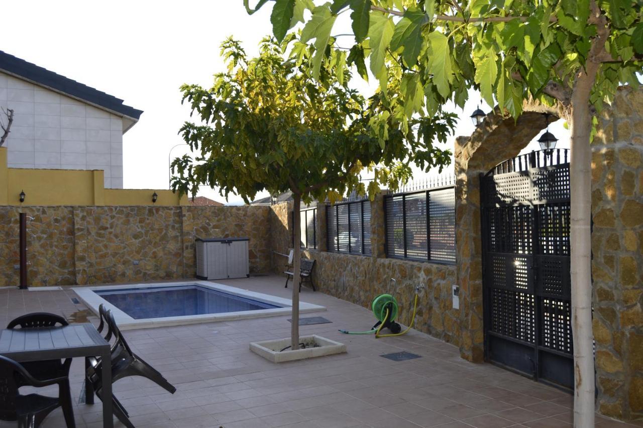 Apartamentos "Casa Rural De Aldea" Aldea del Fresno Exterior photo
