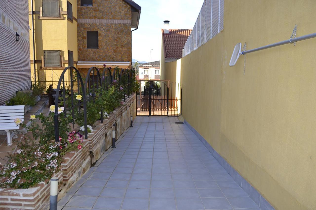 Apartamentos "Casa Rural De Aldea" Aldea del Fresno Exterior photo