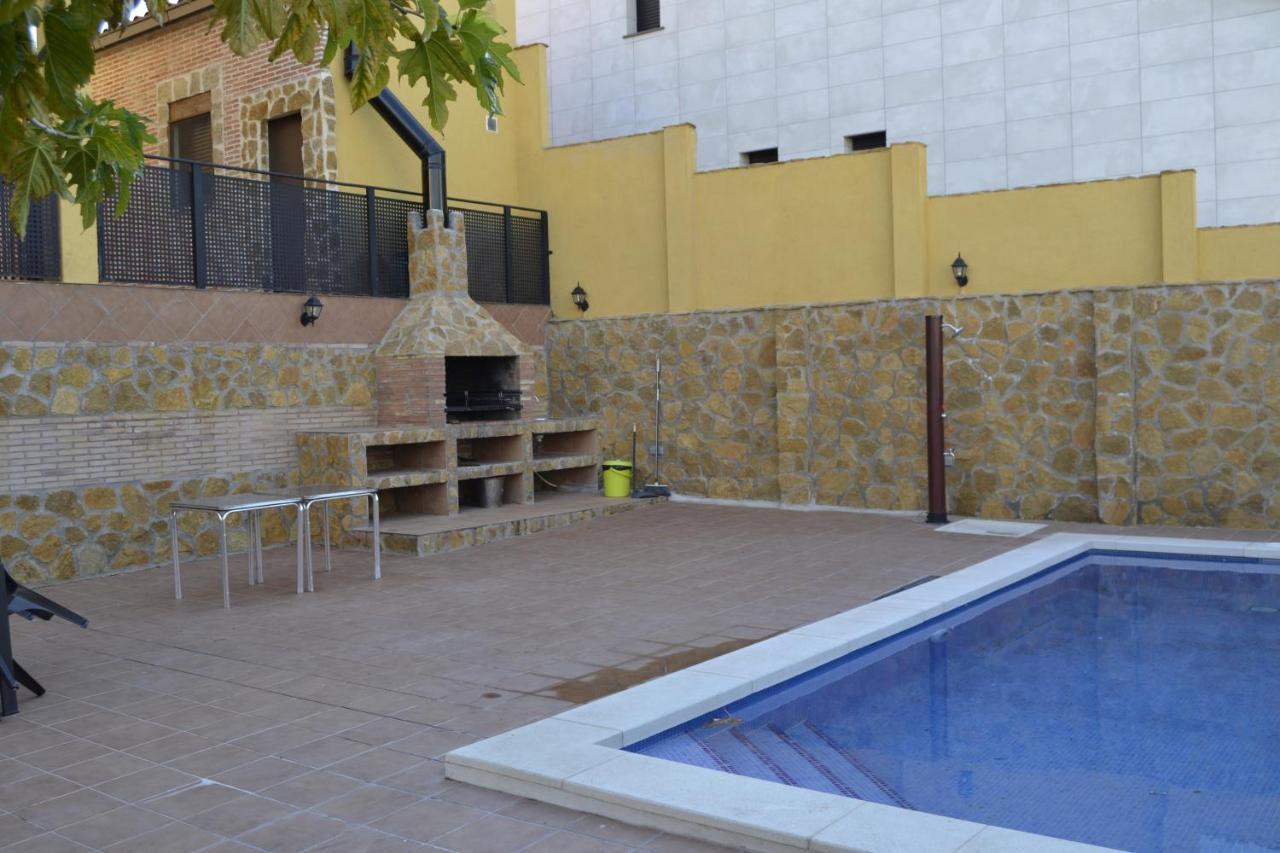 Apartamentos "Casa Rural De Aldea" Aldea del Fresno Exterior photo