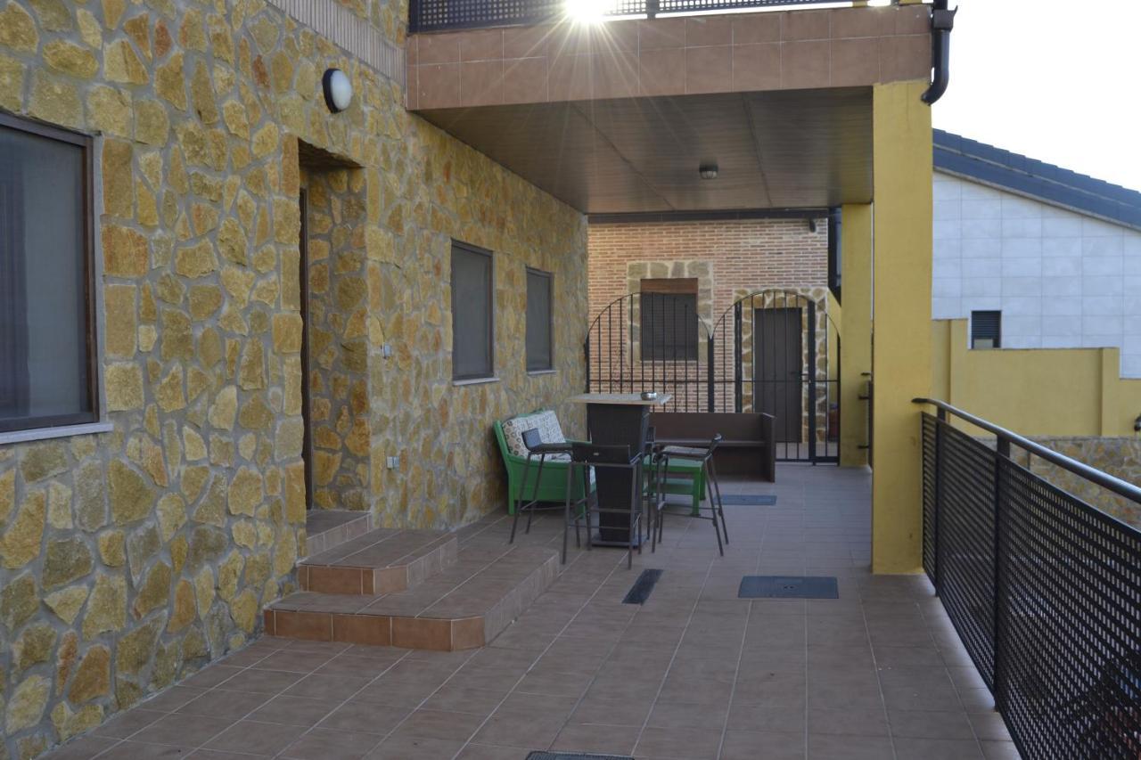 Apartamentos "Casa Rural De Aldea" Aldea del Fresno Exterior photo