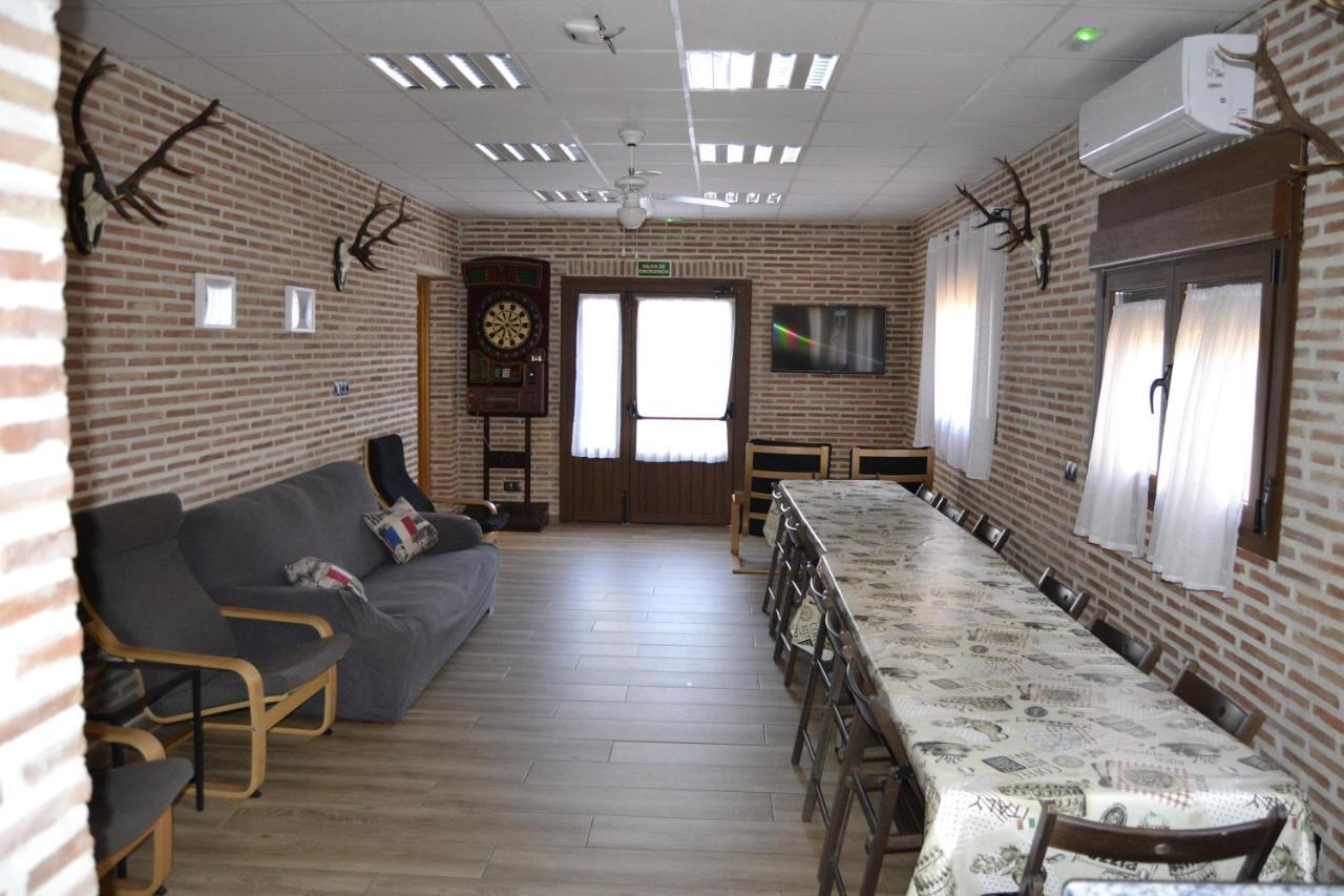 Apartamentos "Casa Rural De Aldea" Aldea del Fresno Exterior photo