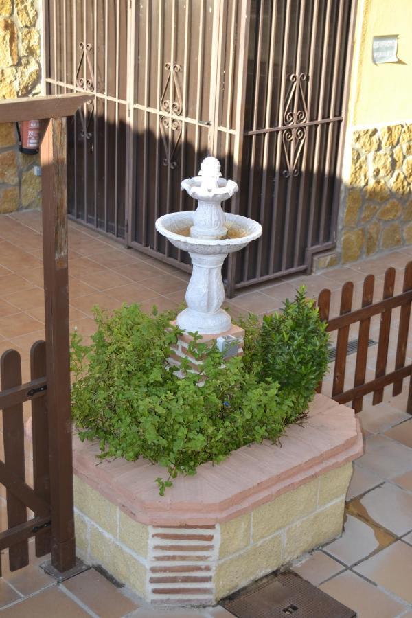 Apartamentos "Casa Rural De Aldea" Aldea del Fresno Exterior photo