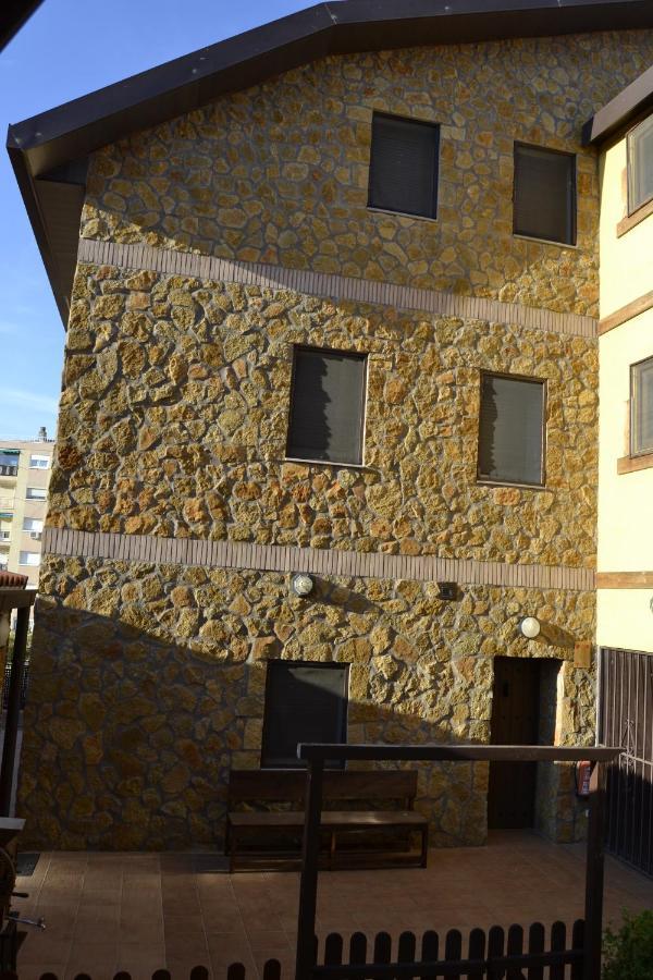 Apartamentos "Casa Rural De Aldea" Aldea del Fresno Exterior photo